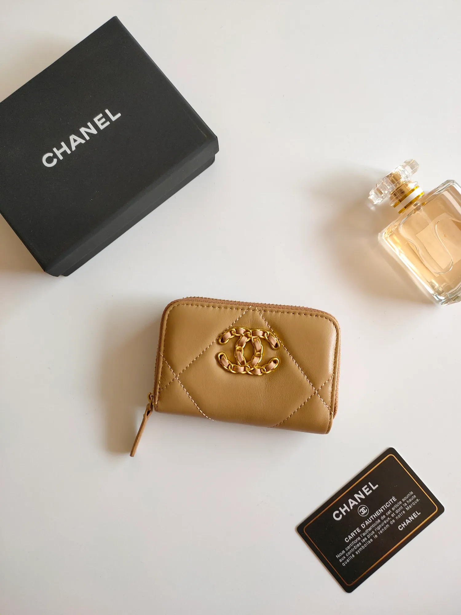 All Categories Chanel Wallet (Chanel) Chanel P985