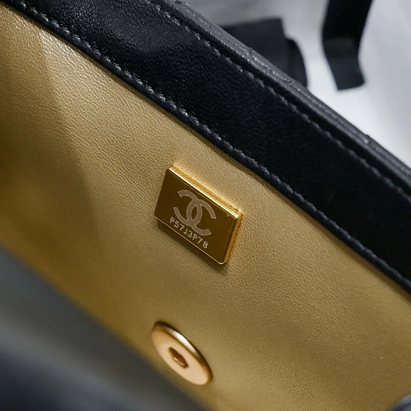 All Categories Official Website "Brand Women's Bags" Women's Bags 💙 Chanel 2025 New CHANEL Crossbody Bag