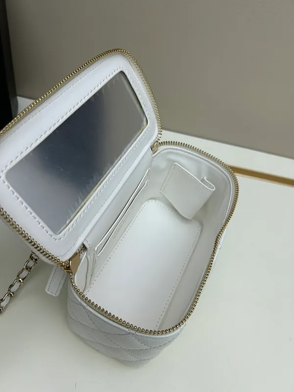 All Categories Chanel Women's Bags 2 (Chanel) Chanel 33821