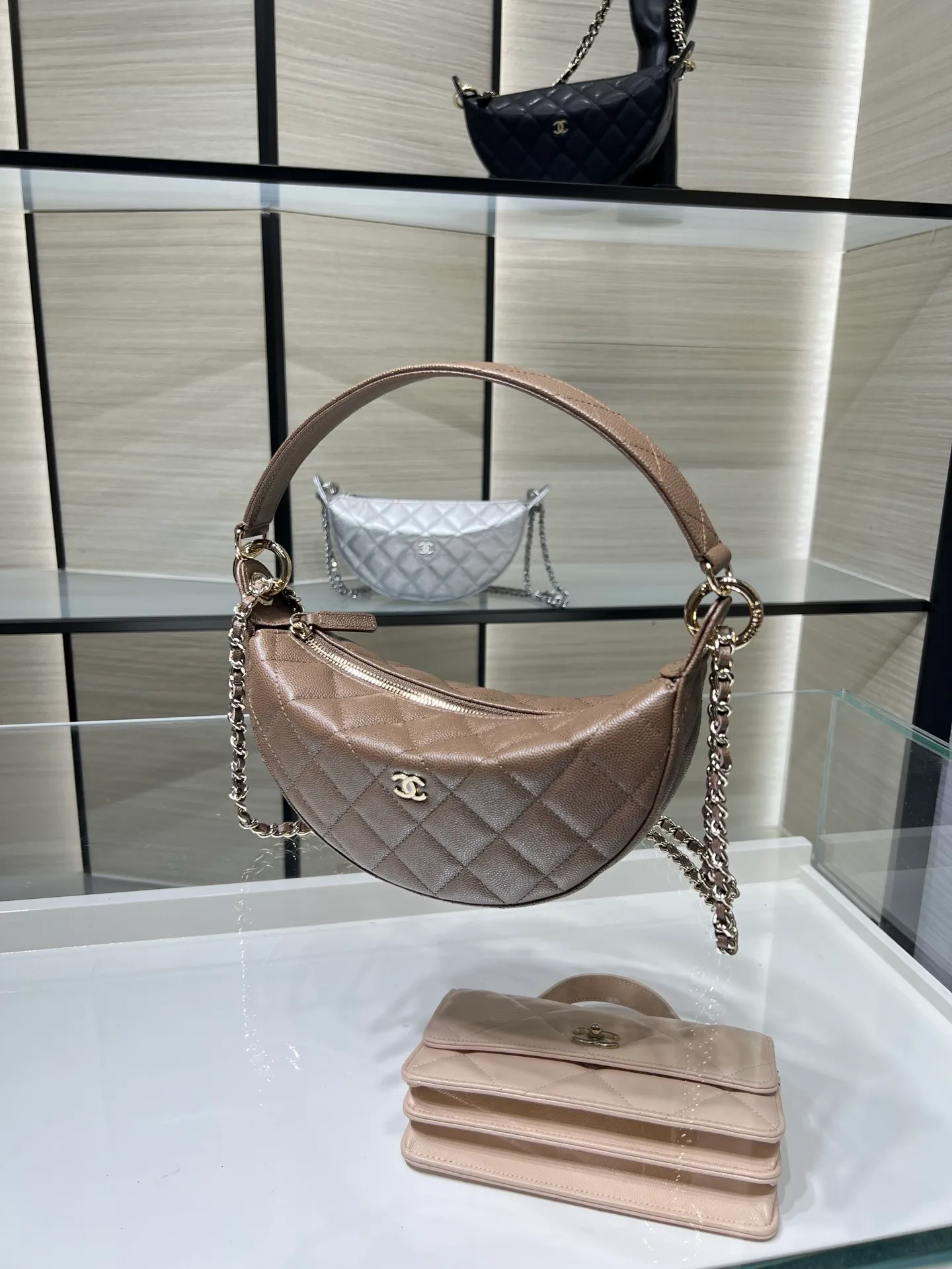All categories Chanel Women's Bag 2 (Chanel) Chanel AY8680