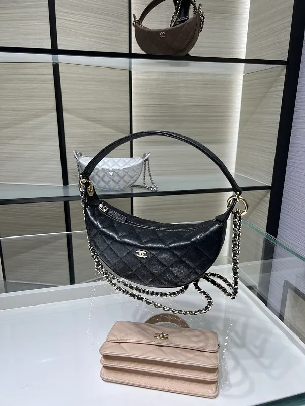 All categories Chanel Women's Bag 2 (Chanel) Chanel AY8680