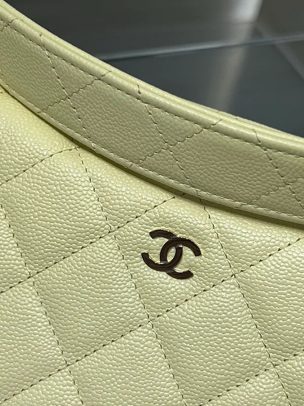 All categories Chanel Women's Bag 2 (Chanel) Chanel AY8680