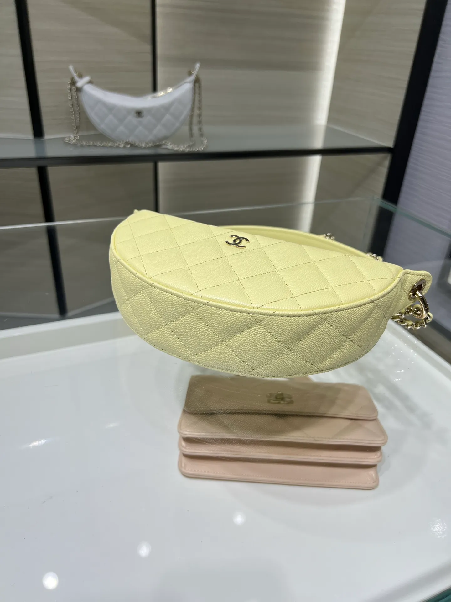 All categories Chanel Women's Bag 2 (Chanel) Chanel AY8680