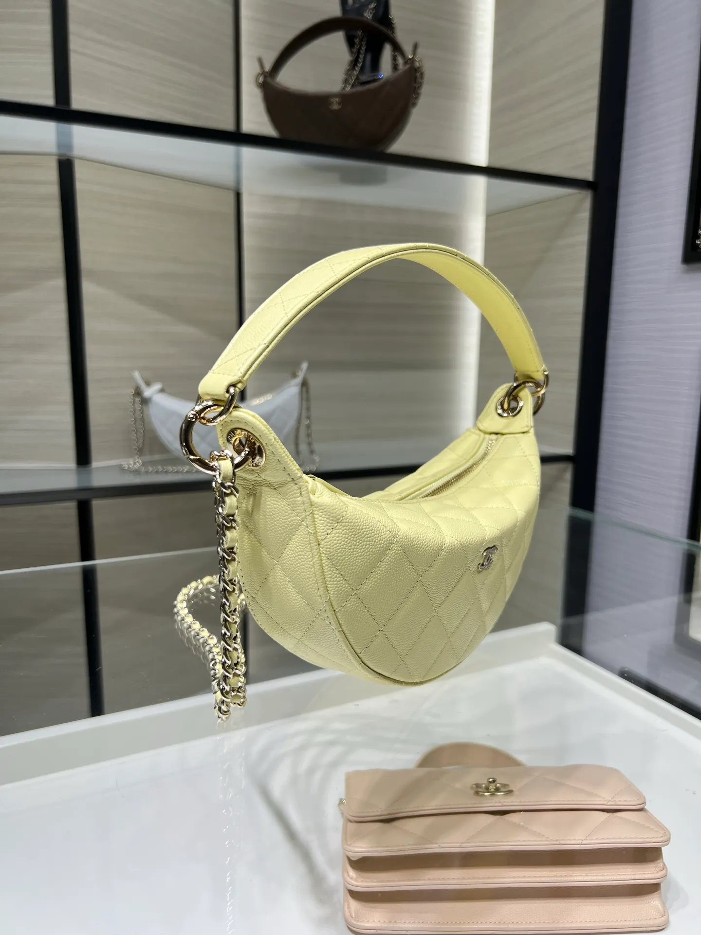 All categories Chanel Women's Bag 2 (Chanel) Chanel AY8680