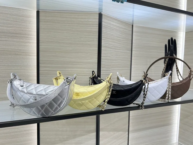 All categories Chanel Women's Bag 2 (Chanel) Chanel AY8680
