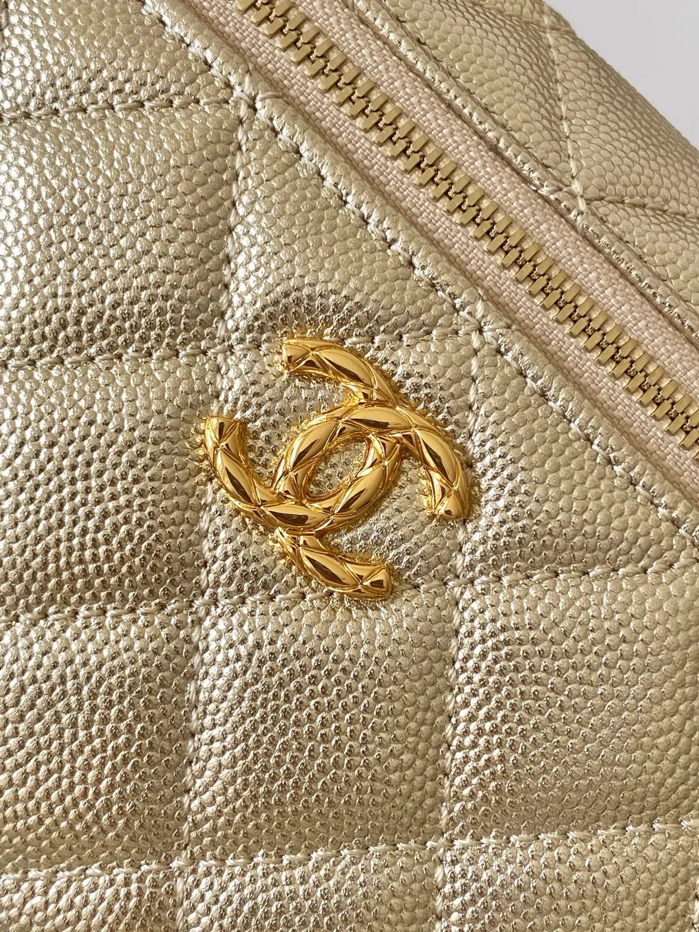 All Categories Chanel Women's Bags 2 (Chanel) Chanel Original Order AP5110