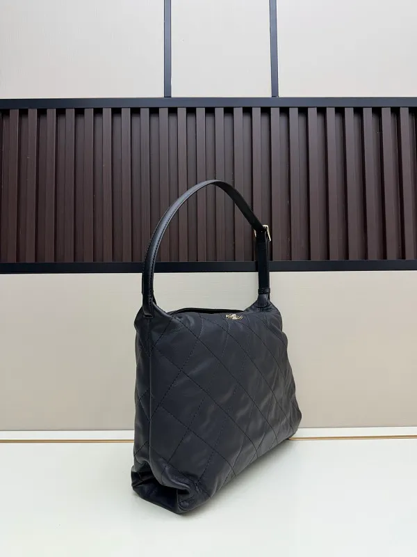 All Categories Chanel Women's Bags 2 (Chanel) Chanel 033