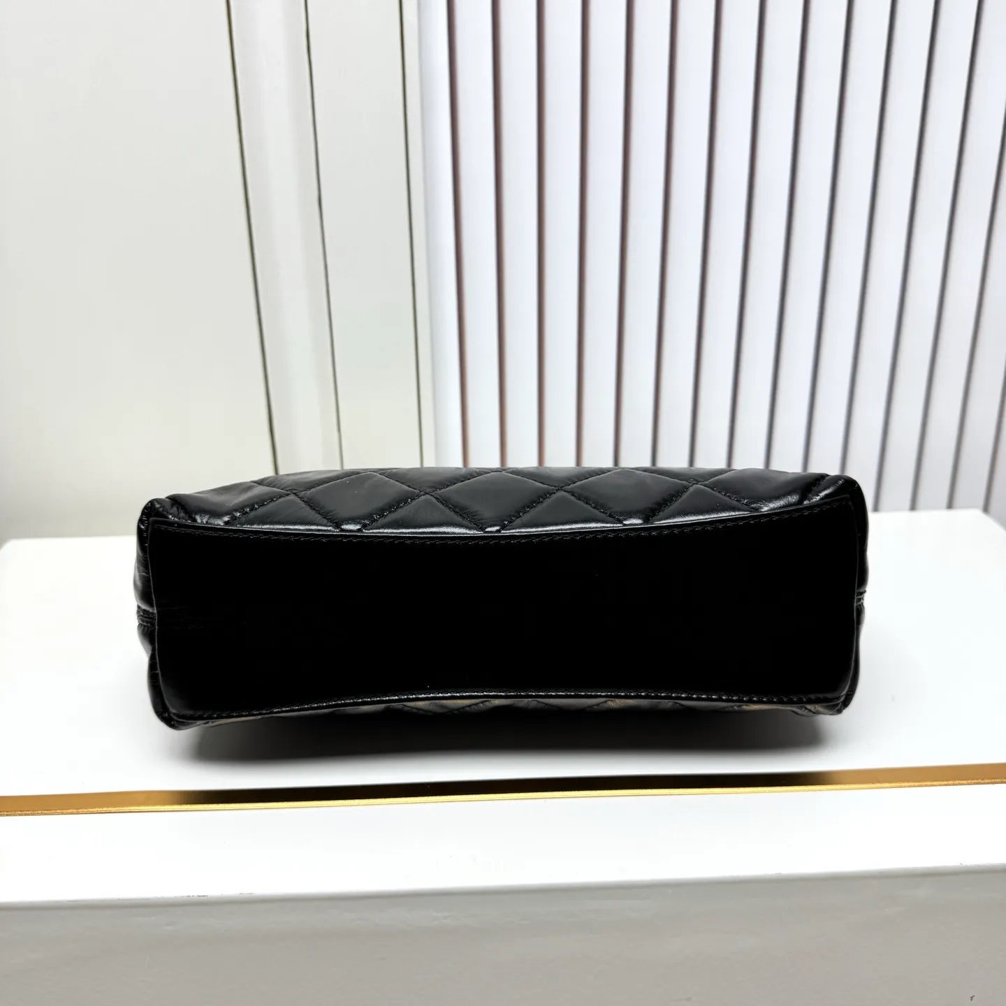 All Categories Official Website "Brand Women's Bags" Women's Bags 💙 Chanel 2026 Official Website CHANEL Oil Wax Leather Wandering Hobo Underarm Bag