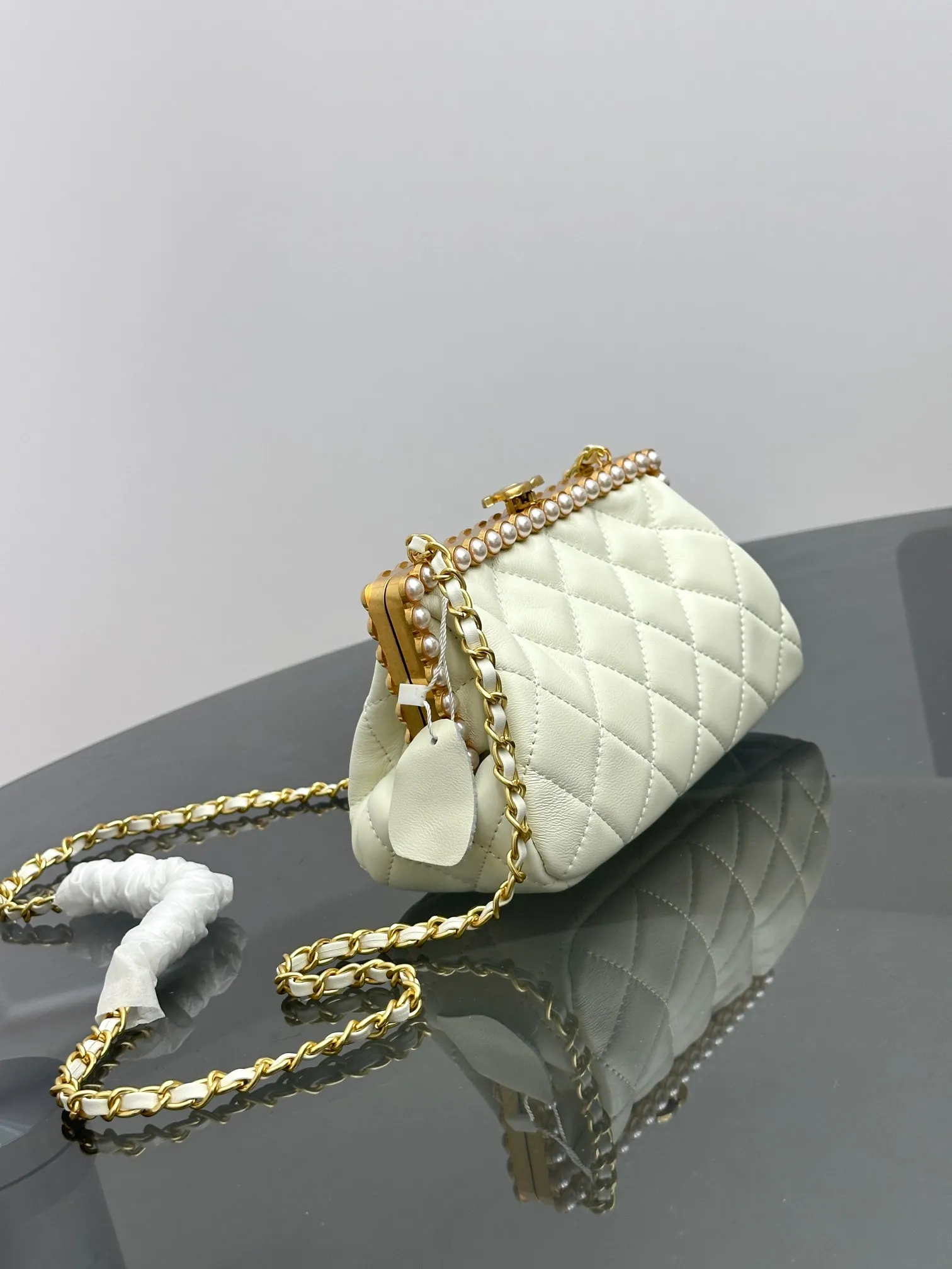 All Categories Chanel Women's Bags (Chanel) Chanel V118