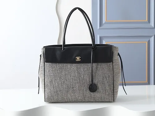 All categories Official website "Brand Women's Bags" Women's Bags 💙 Chanel 2026 new CHANEL hand-held crossbody bag