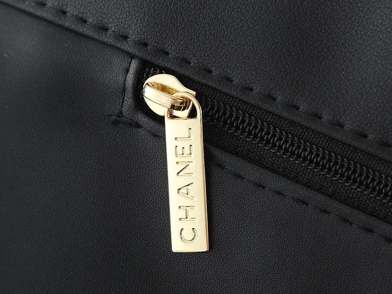 All categories Official website "Brand Women's Bags" Women's Bags 💙 Chanel 2026 new CHANEL hand-held crossbody bag
