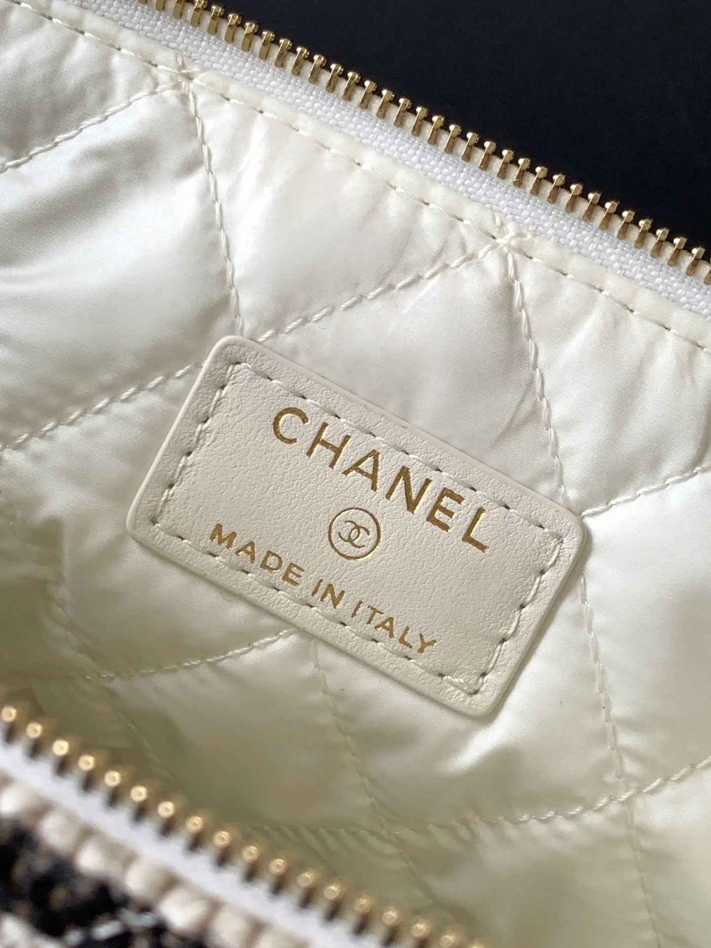 All Categories Chanel Women's Bag 2 (Chanel) Chanel Original Order AS4989