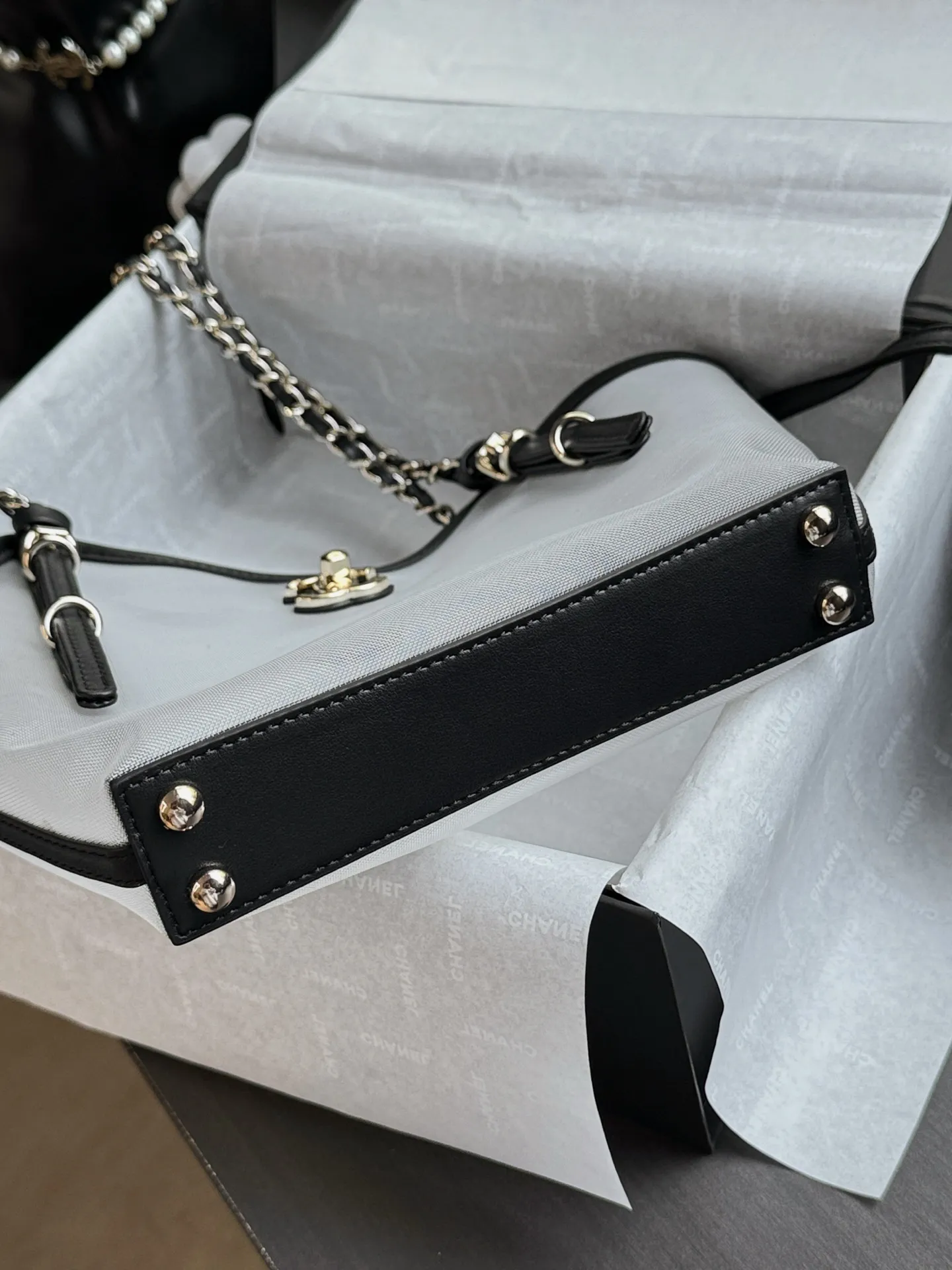 All Categories Chanel Women's Bags 2 (Chanel) Chanel Original AS6015