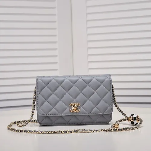 All Categories Official Website "Brand Women's Bags" Women's Bags 💙 Chanel Chane Small Chain Bag Wallet on chain is definitely indispensable. Imported calfskin 🐂 This bag is super practical, but it has a bug ~ it is too long, because it is designed according to European and American body shapes, and it will be slightly longer for Asians! but! Don't be afraid, there is magic now
