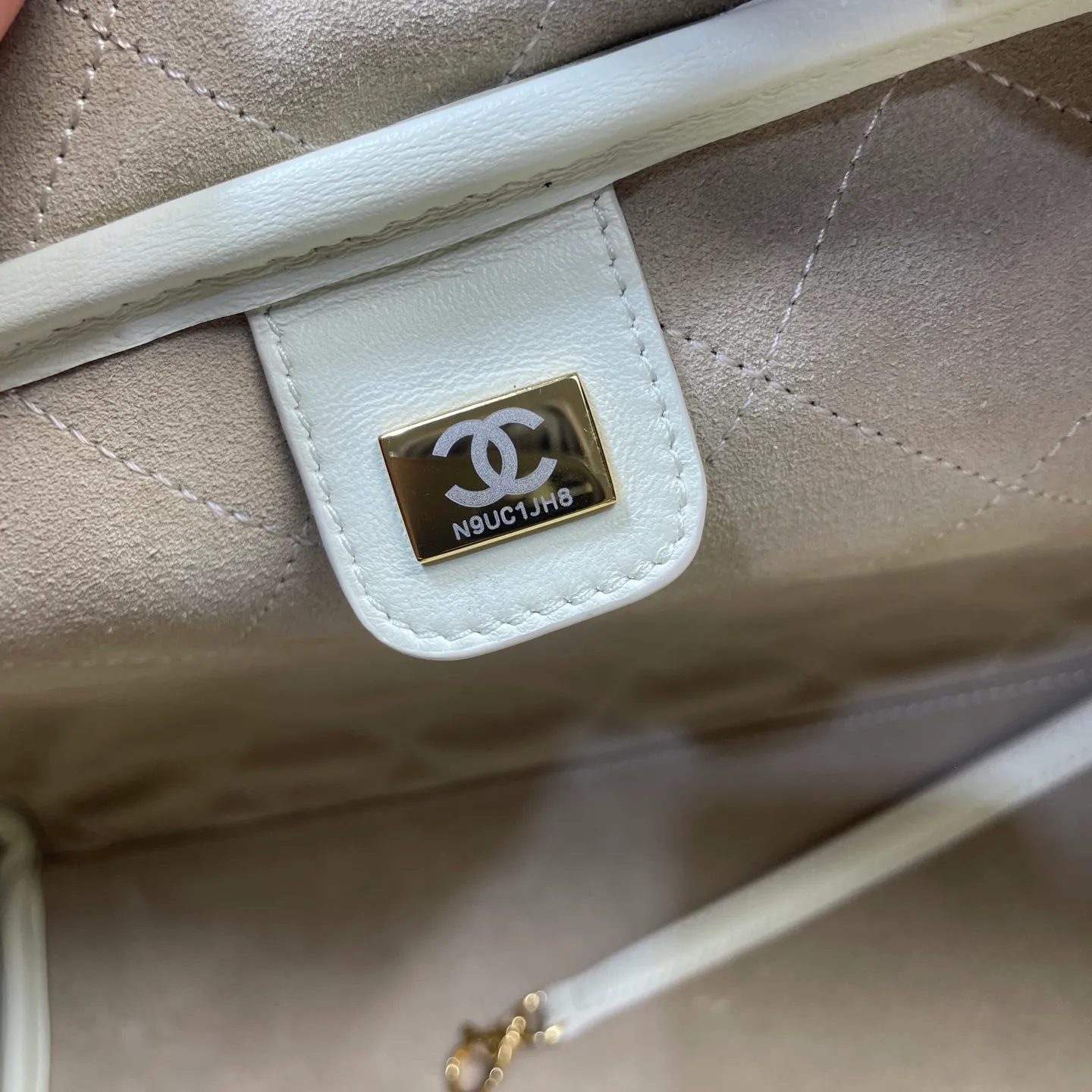 All Categories Chanel Women's Bag 2 (Chanel) Chanel Original Order AS6211