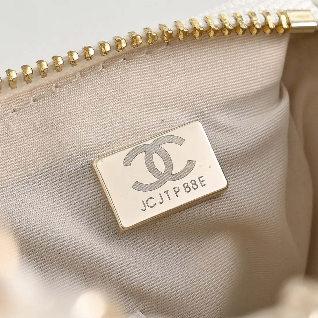 All Categories Chanel Women's Bag 2 (Chanel) Chanel 7090 Ball Pattern