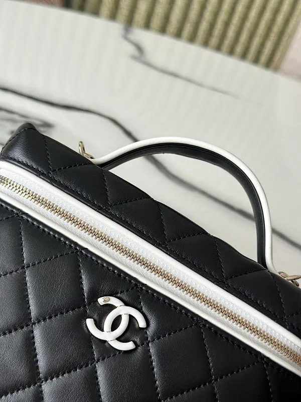 All Categories Chanel Women's Bag 2 (Chanel) Chanel AP5240