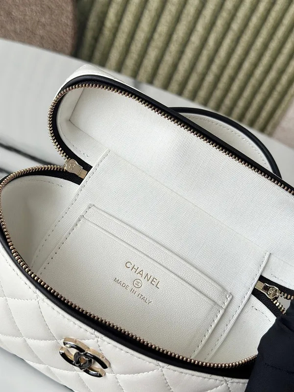 All Categories Chanel Women's Bag 2 (Chanel) Chanel AP5240