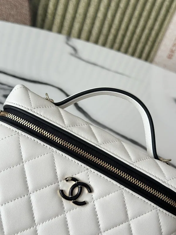 All Categories Chanel Women's Bag 2 (Chanel) Chanel AP5240