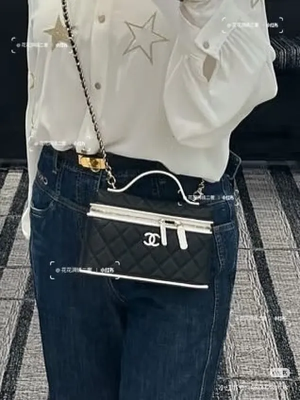 All Categories Chanel Women's Bag 2 (Chanel) Chanel AP5240