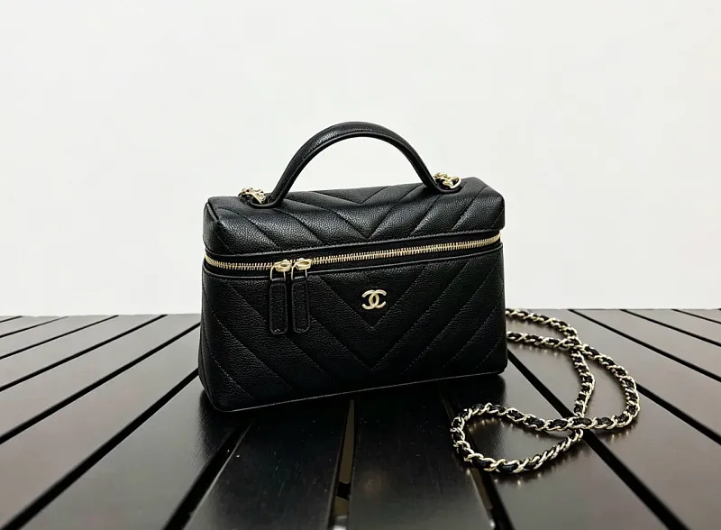 All categories Chanel Women's Bag 2 (Chanel) Chanel 100850