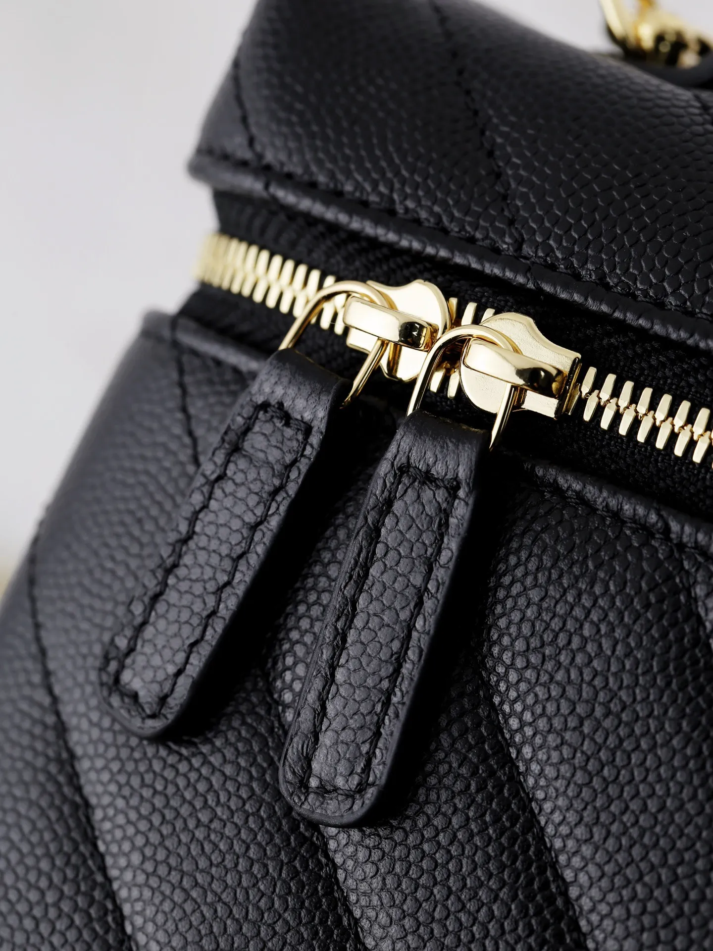 All categories Chanel Women's Bag 2 (Chanel) Chanel 100850
