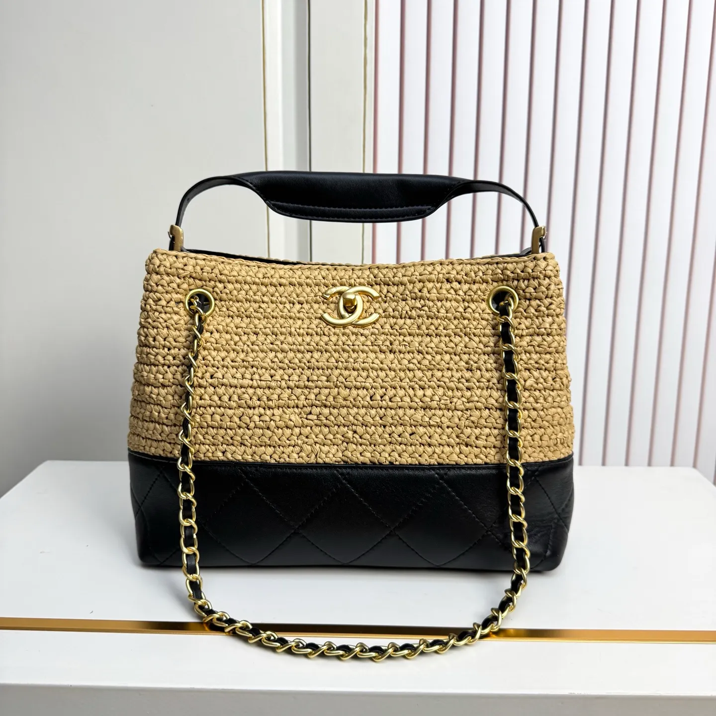 All Categories Official Website "Brand Women's Bags" Women's Bags 💙 Chanel 2026 Chanel Cruise Straw & Lambskin Tote Bag