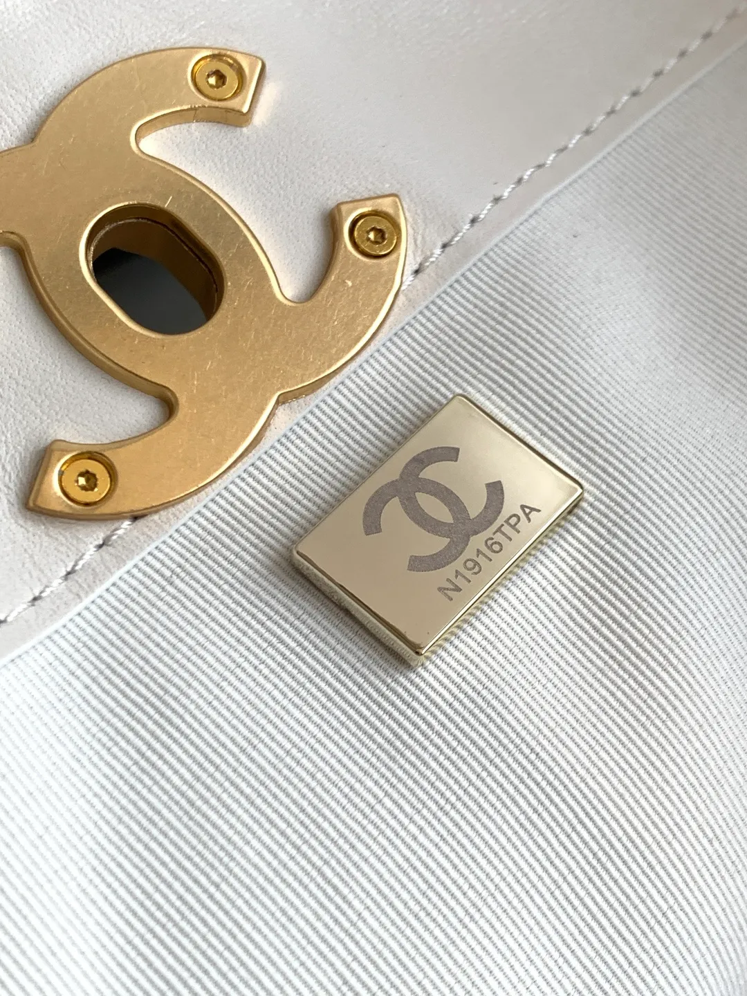 All Categories Chanel Women's Bags 2 (Chanel) Chanel Original Order AS5634