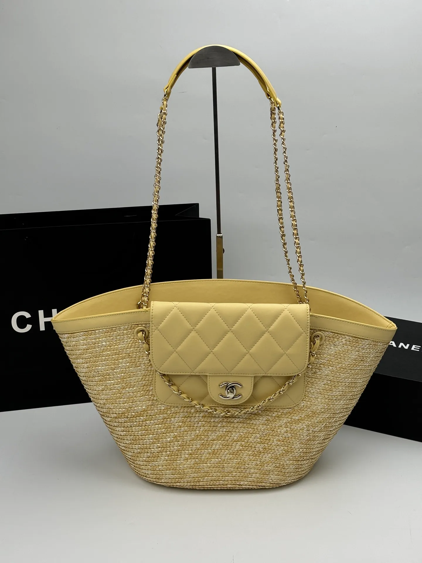 All Categories Official Website "Brand Women's Bags" Women's Bags 💙 Chanel 2026 Official Website CHANEL Braided Cabbage Shopping Bag