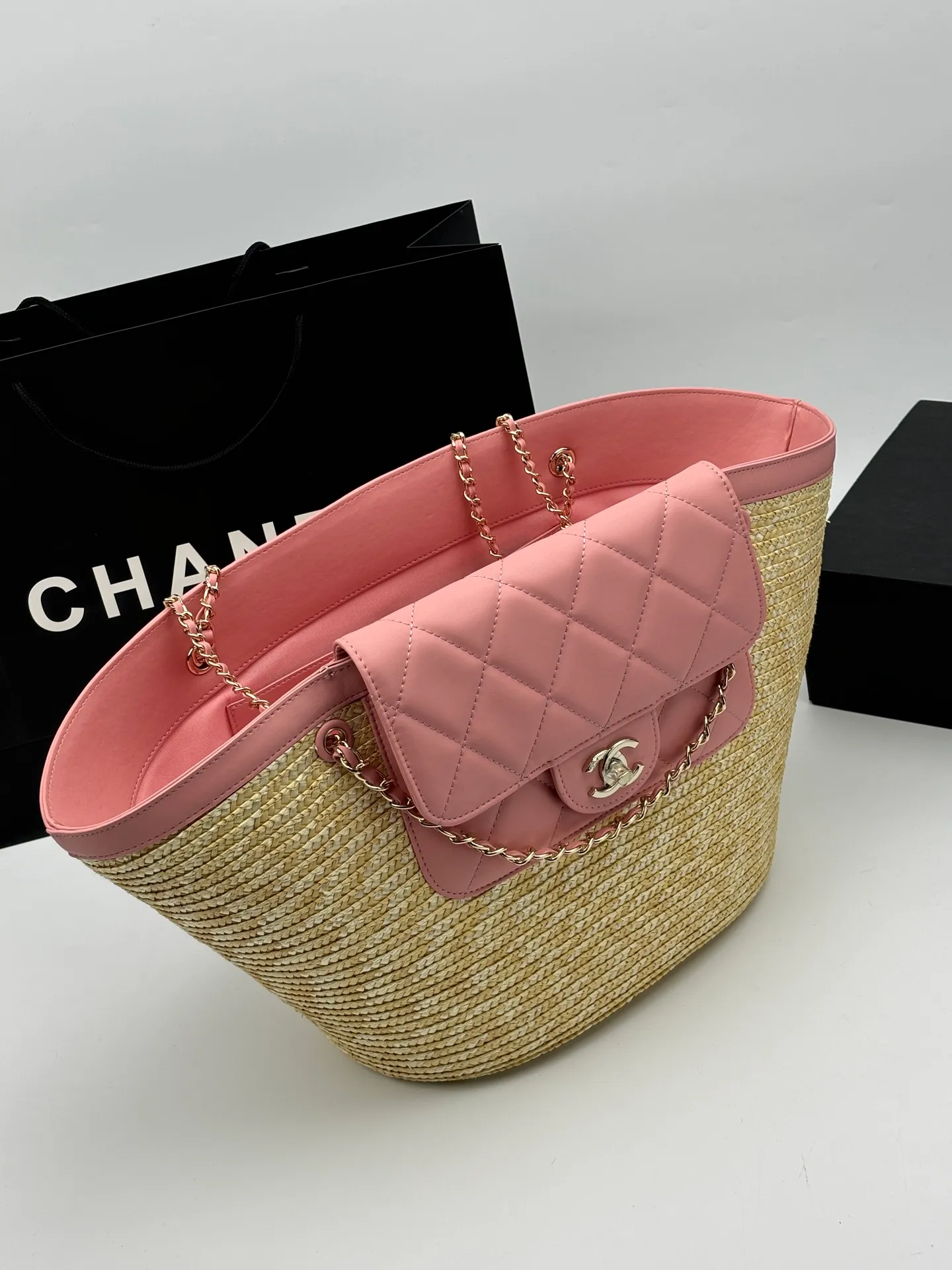 All Categories Official Website "Brand Women's Bags" Women's Bags 💙 Chanel 2026 Official Website CHANEL Braided Cabbage Shopping Bag