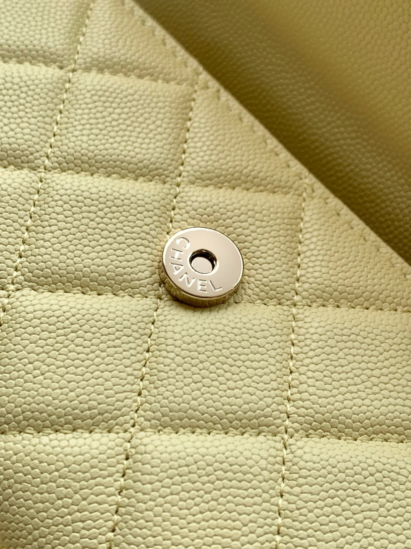 All Categories Chanel Women's Bags 2 (Chanel) Chanel Original Order AP3328
