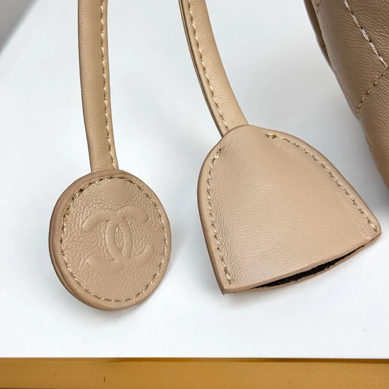 All Categories Official Website "Brand Women's Bags" Women's Bags 💙 Chanel 2026 Official Website CHANEL Diamond Drawstring Bucket Bag