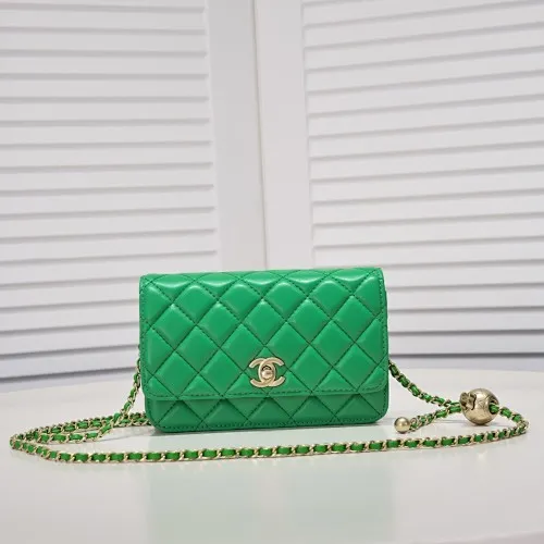 All Categories Official Website "Brand Women's Bags" Women's Bags 💙 Chanel Chane Small Chain Bag Wallet on chain is definitely indispensable. Imported calfskin 🐂 This bag is super practical, but it has a bug ~ it is too long, because it is designed according to European and American body shapes, and it will be slightly longer for Asians! but! Don't be afraid, there is magic now