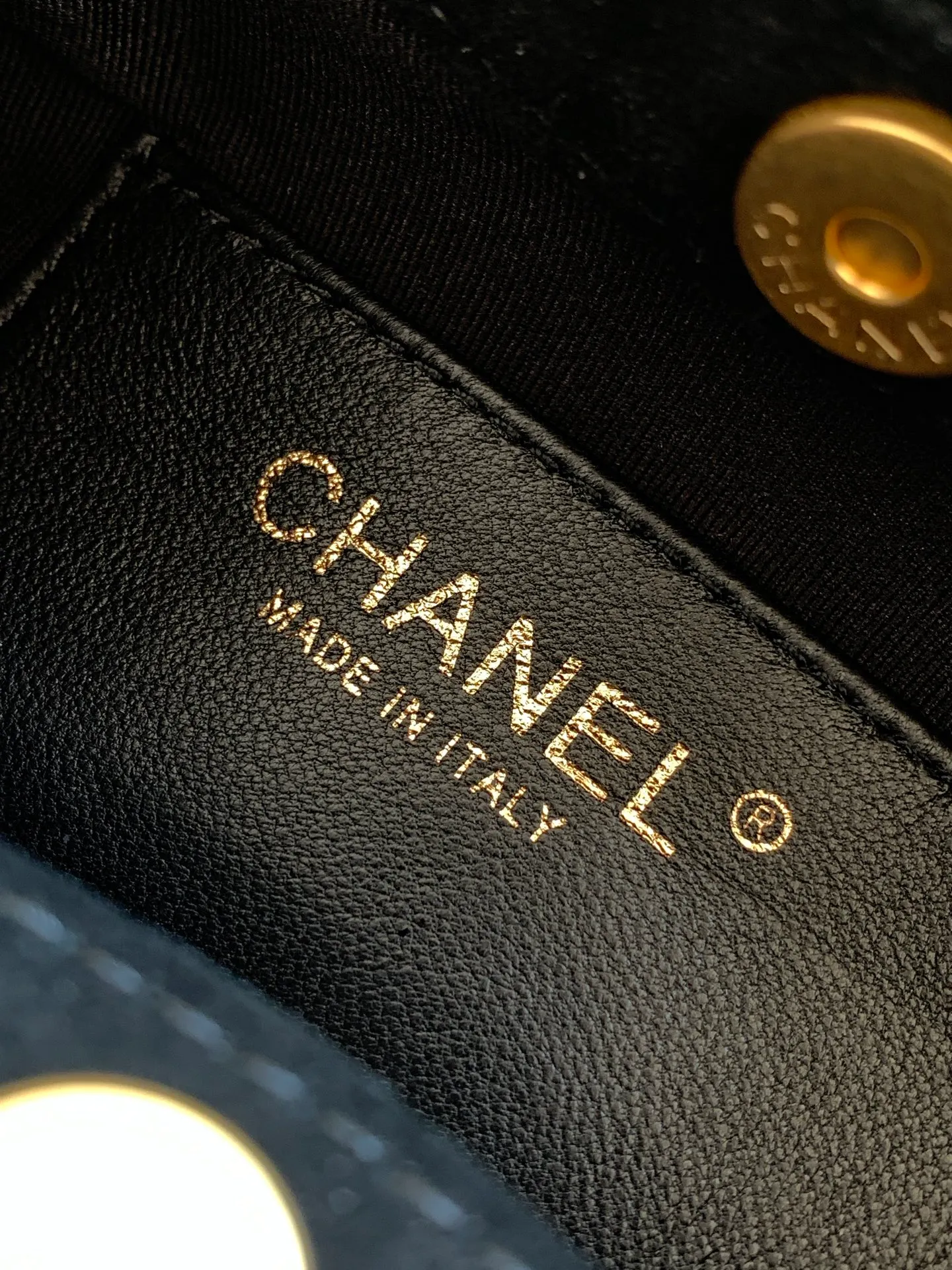 All Categories Chanel Women's Bag 2 (Chanel) Chanel Original AS6022