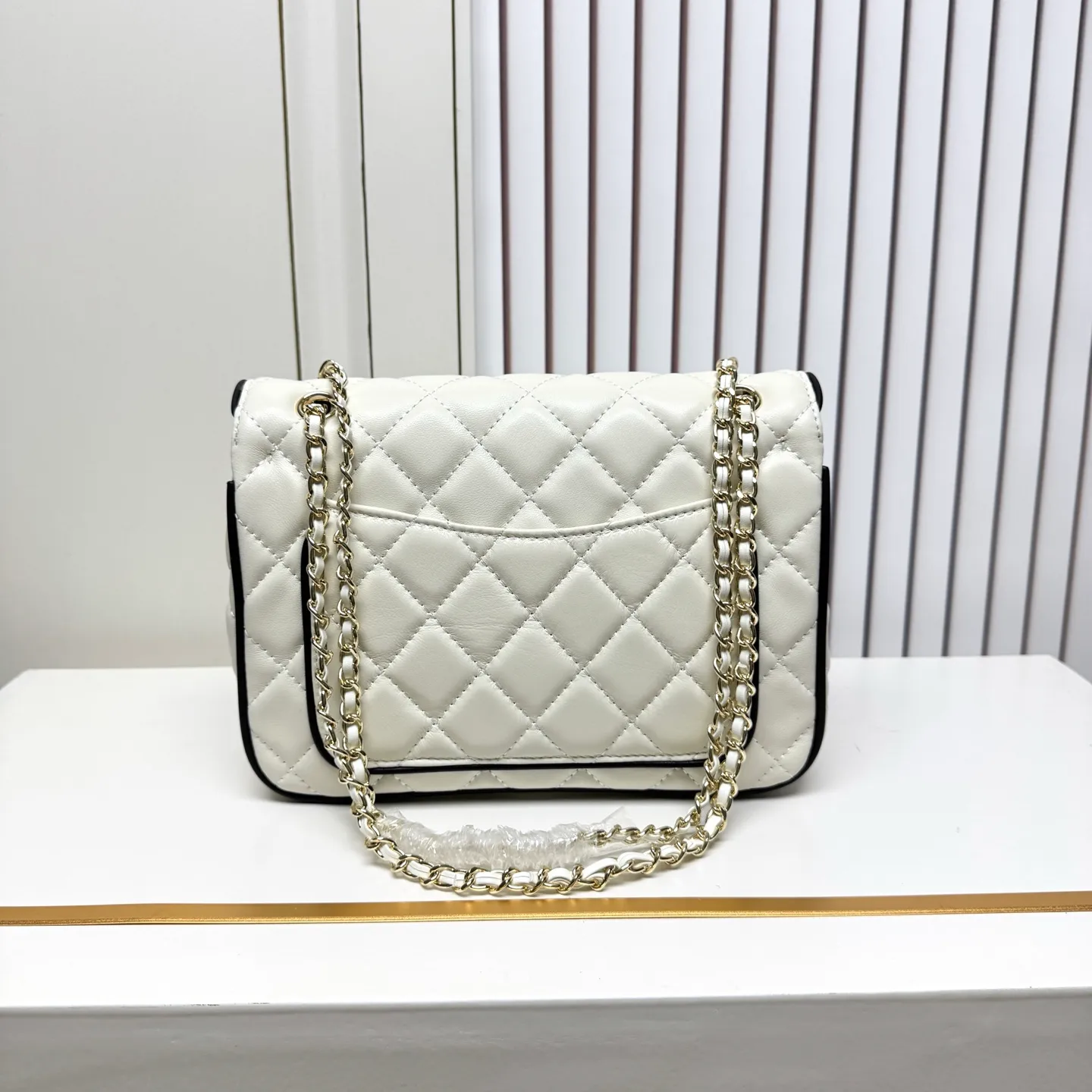 All Categories Chanel Women's Bags (Chanel) Chanel 6001 Large