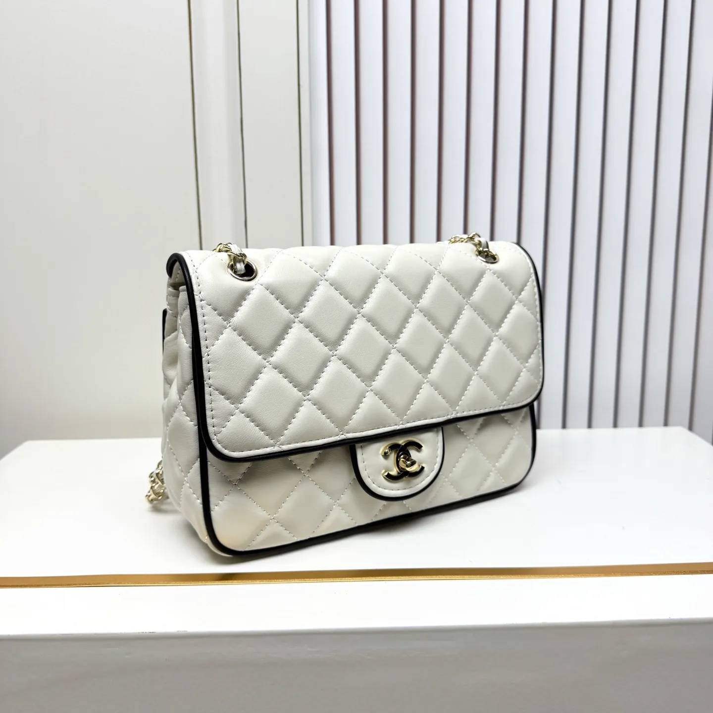 All Categories Chanel Women's Bags (Chanel) Chanel 6001 Large