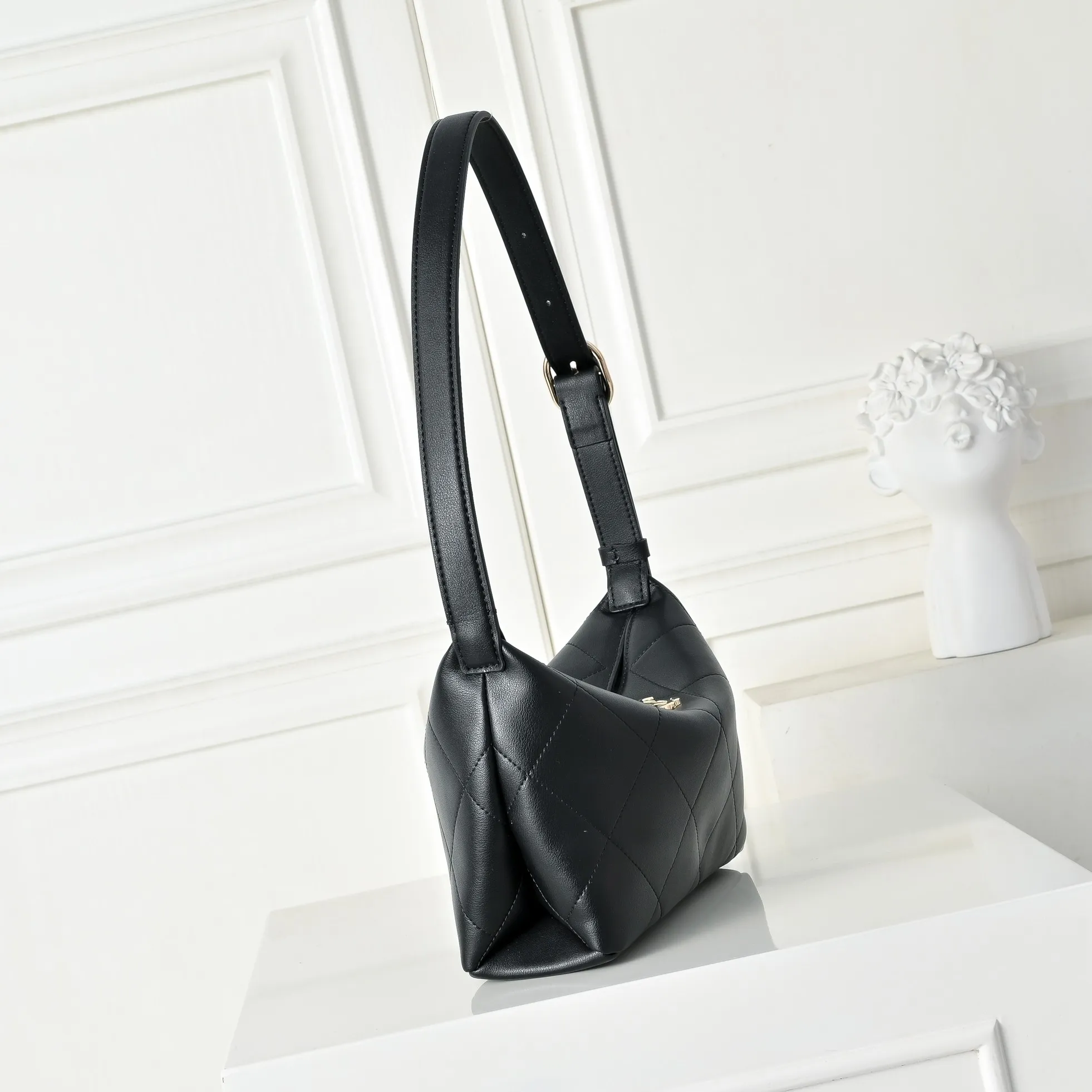 All Categories Chanel Women's Bags (Chanel) Chanel 7083