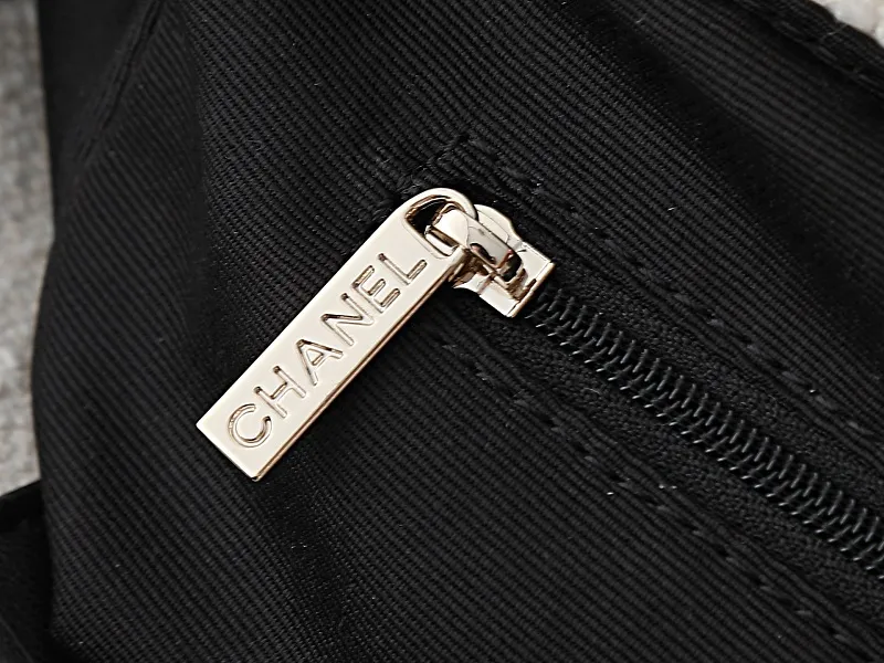All categories Official website "Brand Women's Bags" Women's Bags 💙 Chanel 2026 new CHANEL hand-held crossbody bag