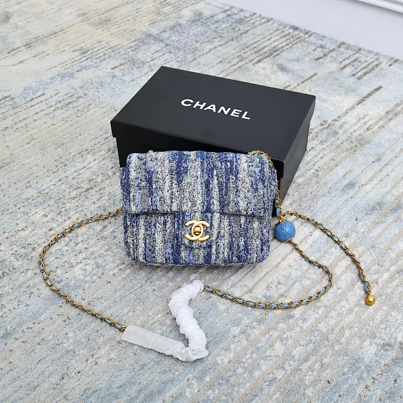 All Categories Official Website "Brand Women's Bags" Women's Bags 💙 Chanel is a must-try when in-store. The exclusive custom-made high-end camouflage fabric is loved by everyone 💞Full of summer flavor💫I can't help but keep the real thing for myself. It's so beautiful. It's definitely another storm coming. Size 18cm