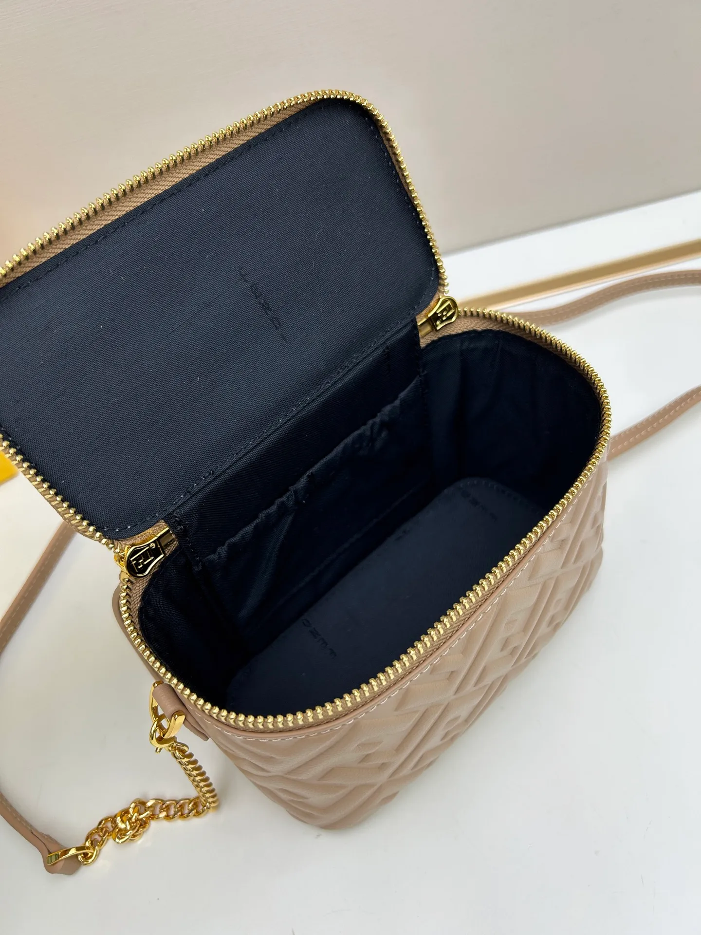 All Categories Chanel Women's Bags (Chanel) Chanel F8025
