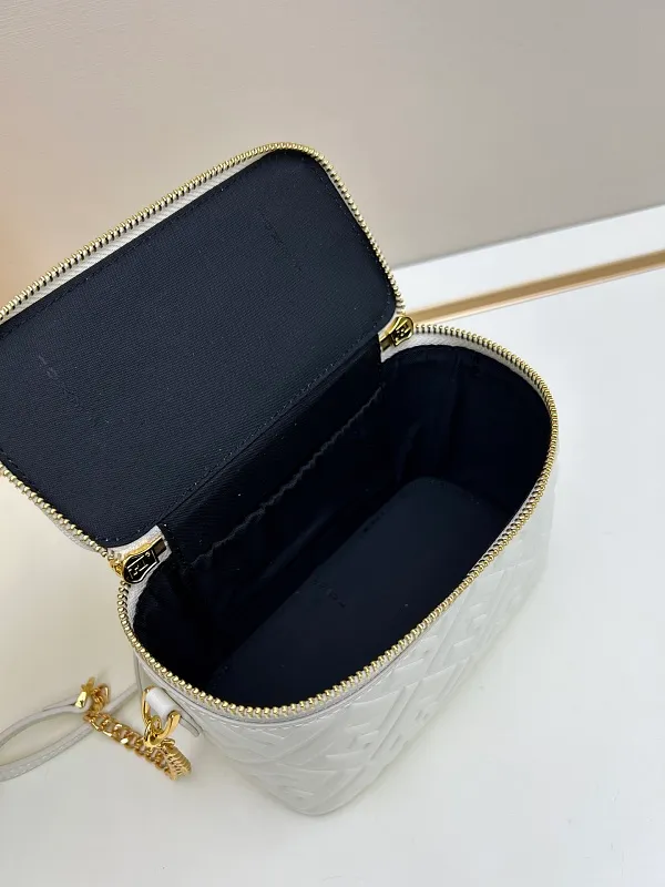 All Categories Chanel Women's Bags (Chanel) Chanel F8025