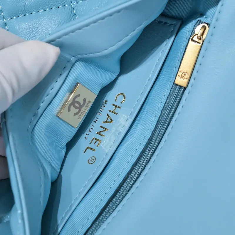 All Categories Official Website "Brand Women's Bags" Women's Bags 💙 Chanel C𝗵𝗮𝗻𝗲𝟭 𝟮𝟮𝘀 Large Gold Chain Underarm Bag Medium Size Jimei, have you got it yet? This bag looks great on hot girls, and the capacity is good. The thick chain is the finishing touch of this bag. It is younger and more fashionable than Cf. 𝐒𝐢𝐳𝐞𝟏𝟕-𝟐𝟏