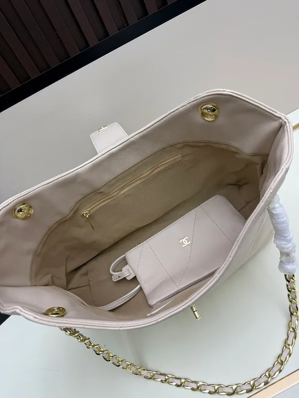 All Categories Chanel Women's Bags (Chanel) Chanel 2069