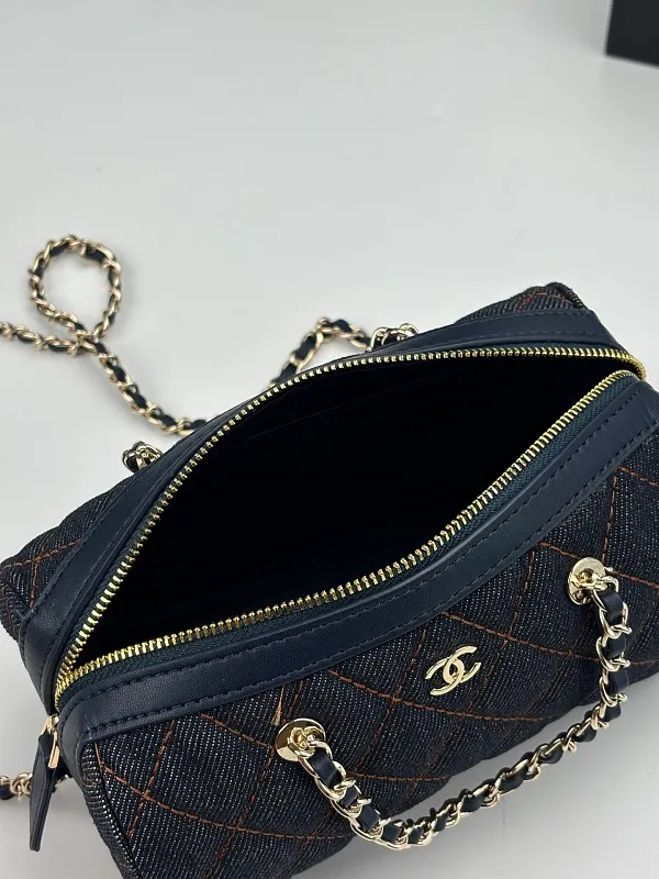 All Categories Official Website "Brand Women's Bags" Women's Bags 💙 Chanel 2026 Official Website CHANEL Crossbody Bag