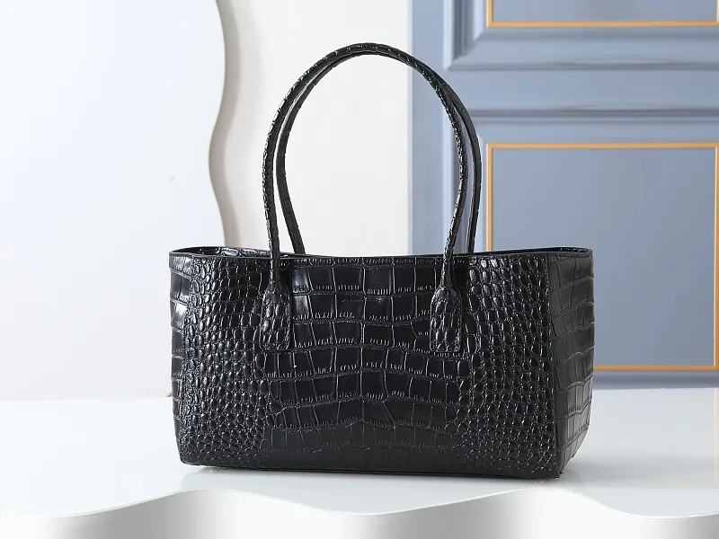 All categories Official website "Brand Women's Bags" Women's Bags 💙 Chanel 2026 new CHANEL hand-held crossbody bag
