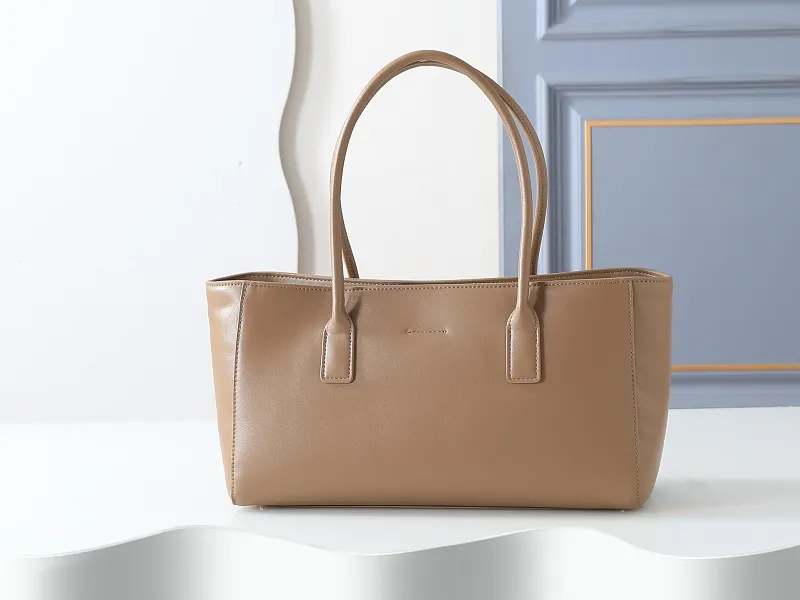 All categories Official website "Brand Women's Bags" Women's Bags 💙 Chanel 2026 new CHANEL hand-held crossbody bag