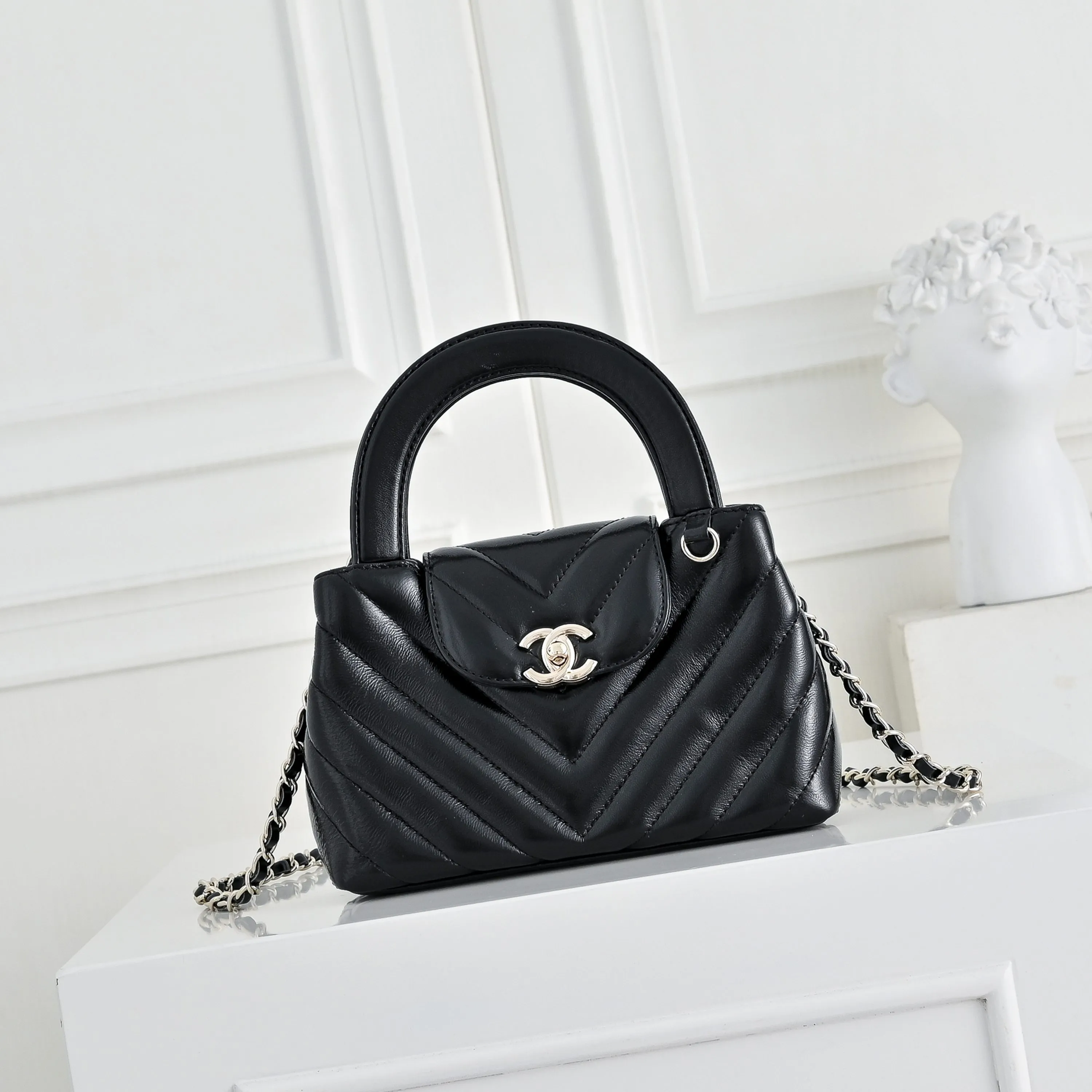 All Categories Official Website "Brand Women's Bags" Women's Bags 💙 Chanel 2026 Official Website CHANEL Crossbody Bag