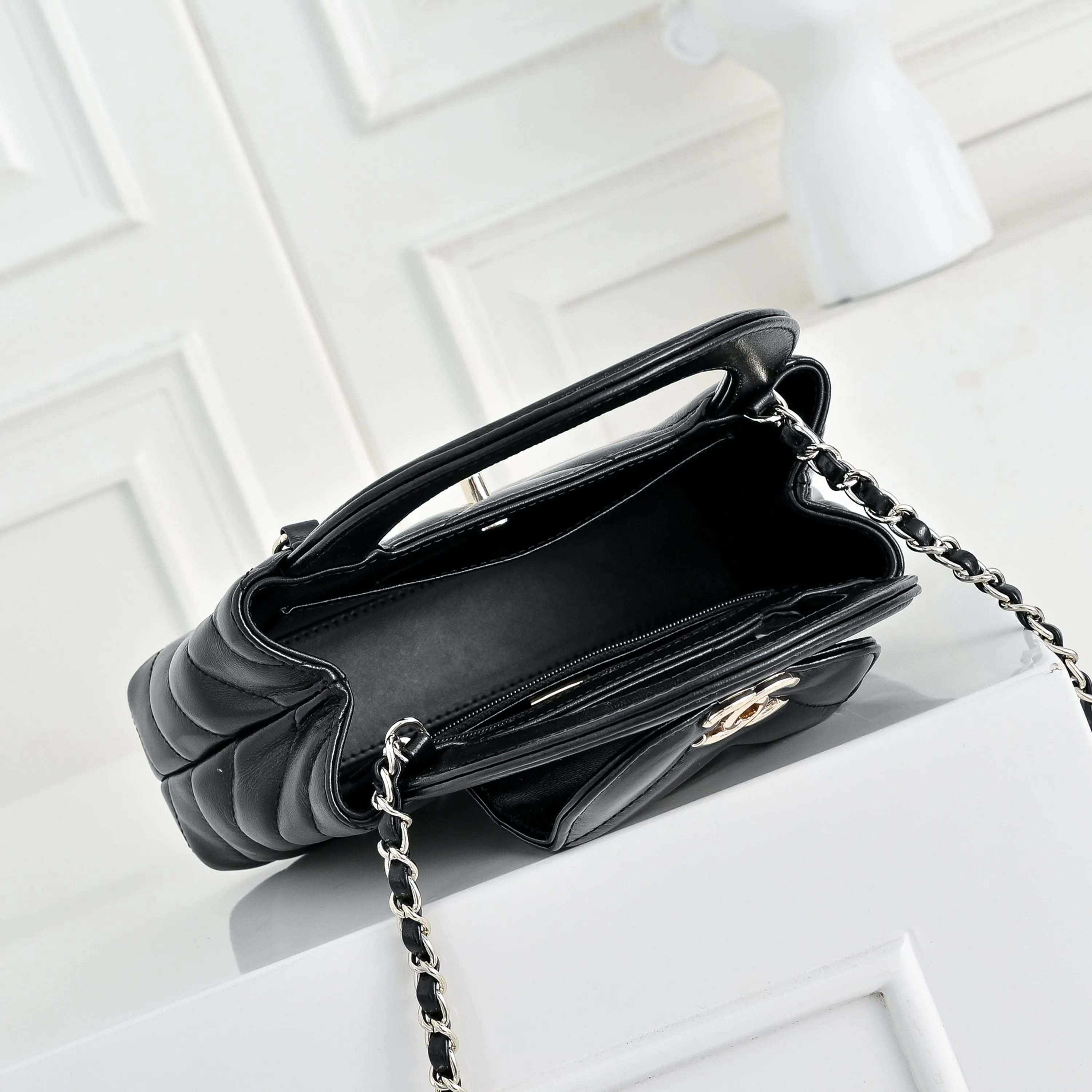 All Categories Official Website "Brand Women's Bags" Women's Bags 💙 Chanel 2026 Official Website CHANEL Crossbody Bag