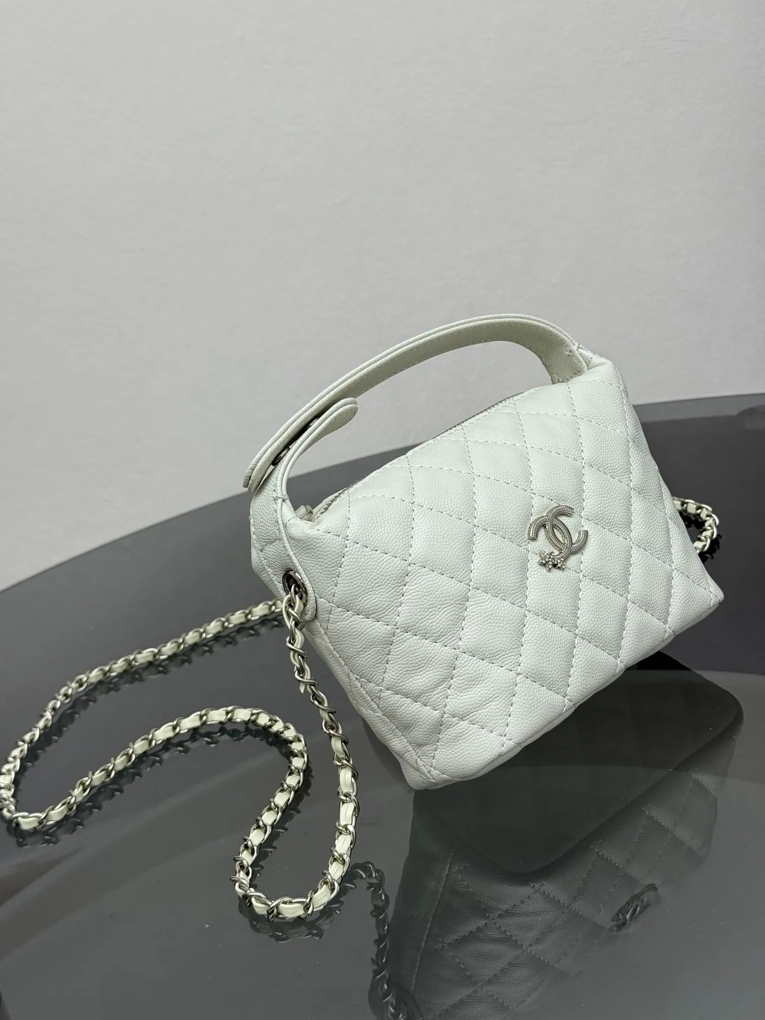 All Categories Chanel Women's Bags (Chanel) Chanel 687