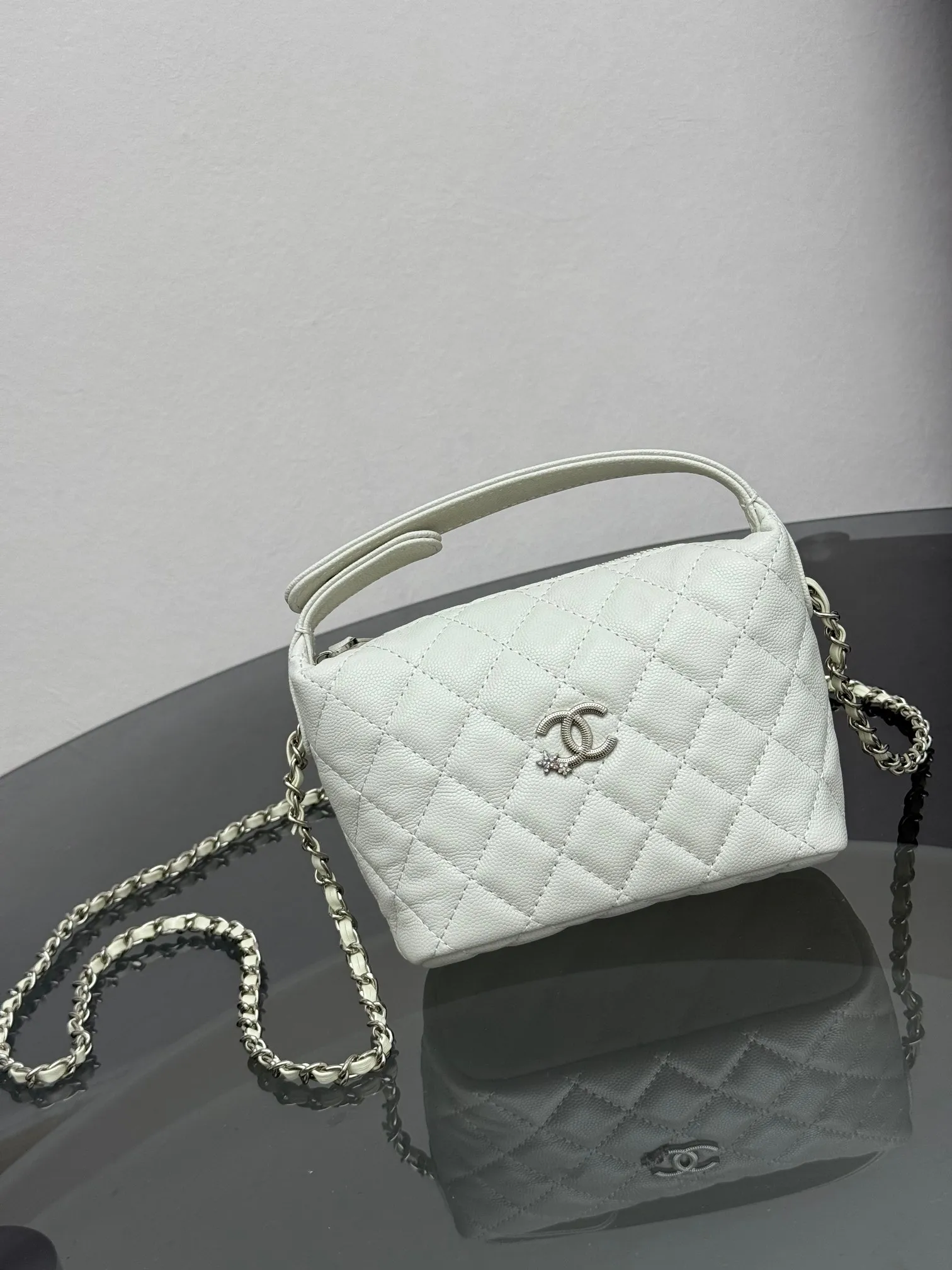All Categories Chanel Women's Bags (Chanel) Chanel 687